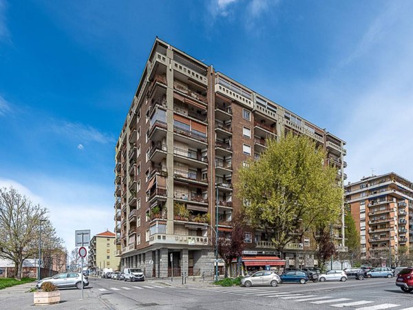 appartamento in vendita a Torino in zona Borgata Vittoria