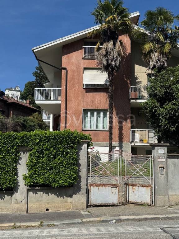 appartamento in vendita a Torino in zona Cavoretto