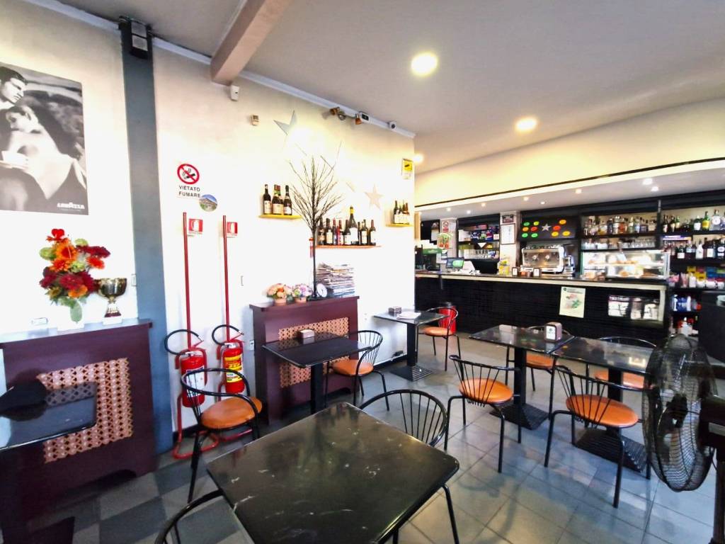 negozio in vendita a Torino in zona Santa Rita
