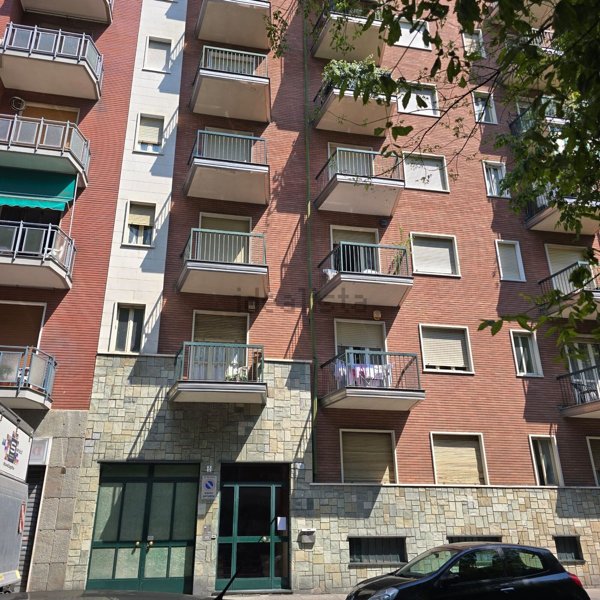 appartamento in vendita a Torino in zona Borgata Vittoria