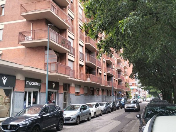 appartamento in vendita a Torino in zona Parella