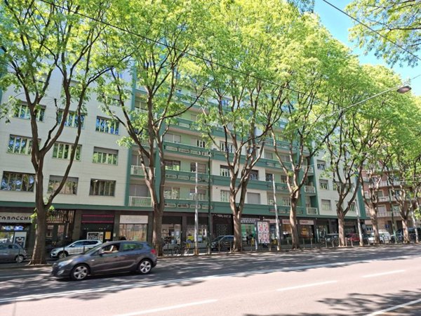 negozio in vendita a Torino in zona Crocetta