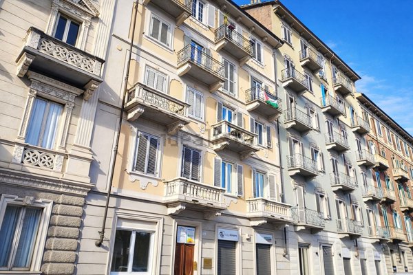 appartamento in vendita a Torino in zona Cenisia