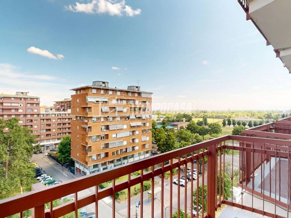 appartamento in vendita a Torino in zona Lingotto