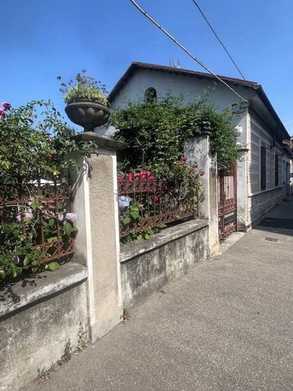 casa indipendente in vendita a Torino in zona Rebaudengo