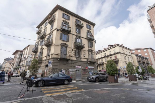 appartamento in vendita a Torino in zona Aurora