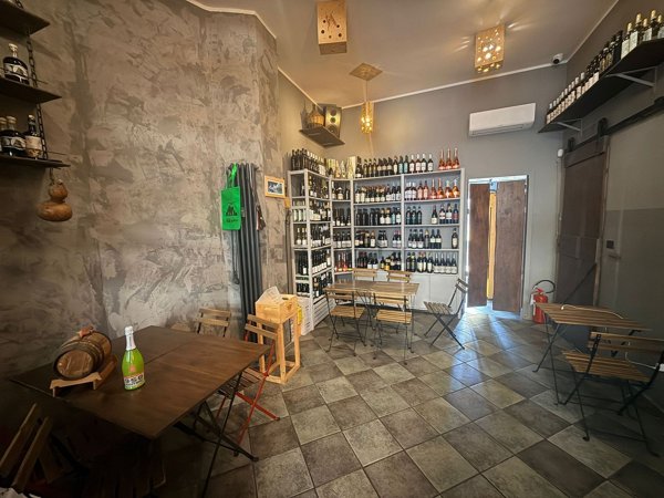 negozio in vendita a Torino in zona Santa Rita