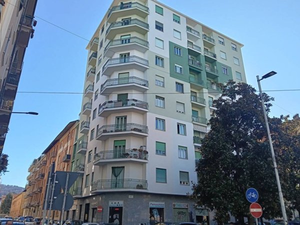 appartamento in vendita a Torino in zona Lingotto