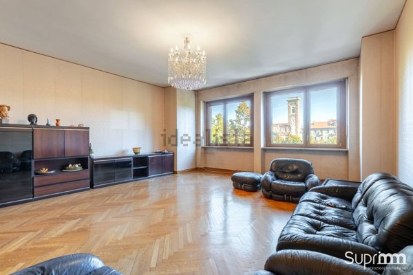 appartamento in vendita a Torino in zona Cit Turin