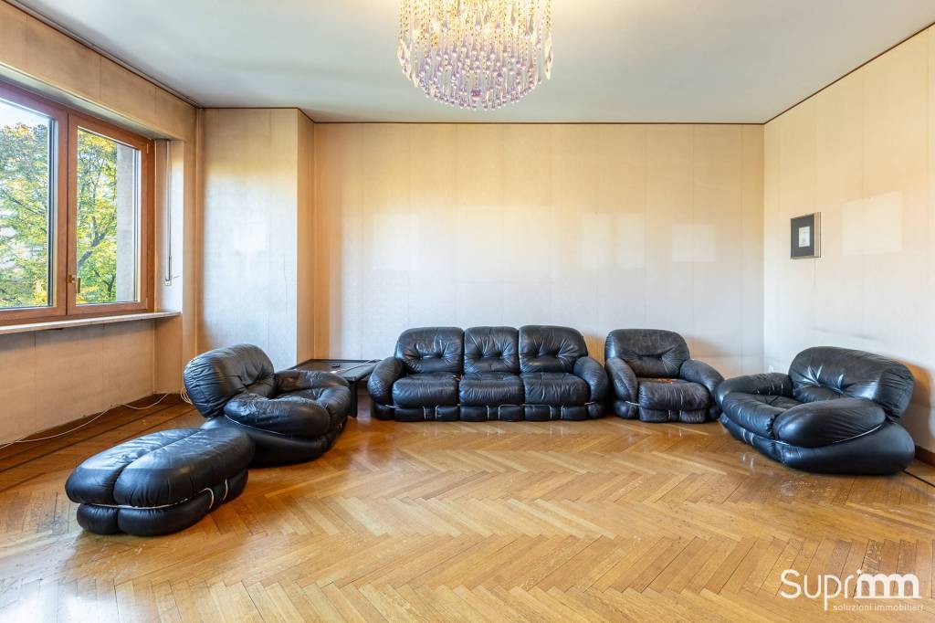 appartamento in vendita a Torino in zona Cit Turin