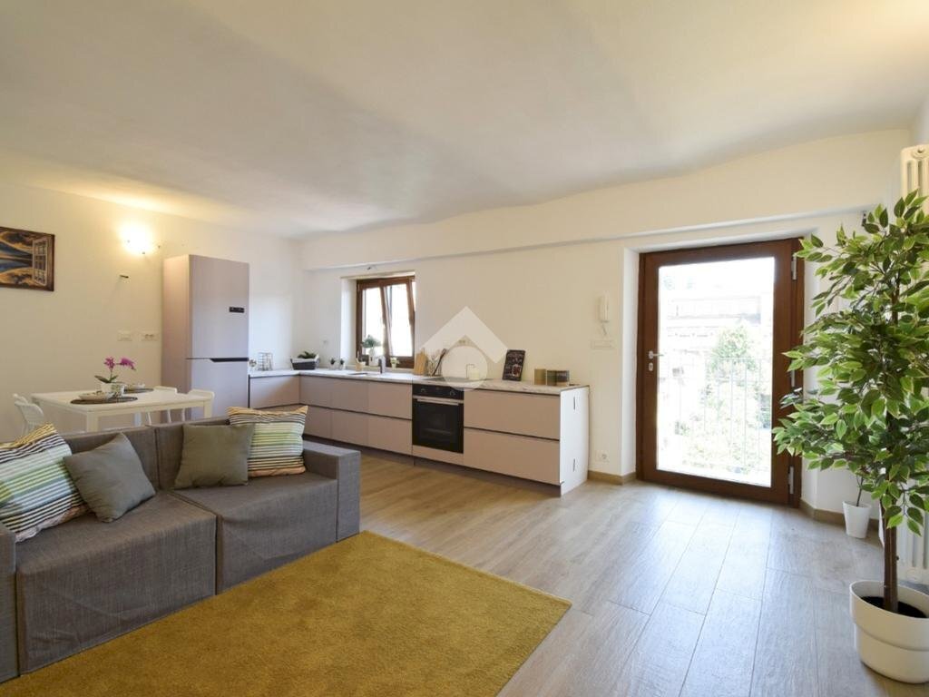 appartamento in vendita a Torino in zona Rosa