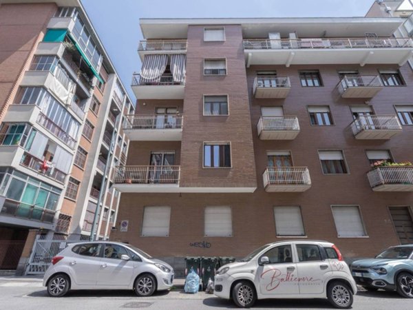 appartamento in vendita a Torino in zona Santa Rita