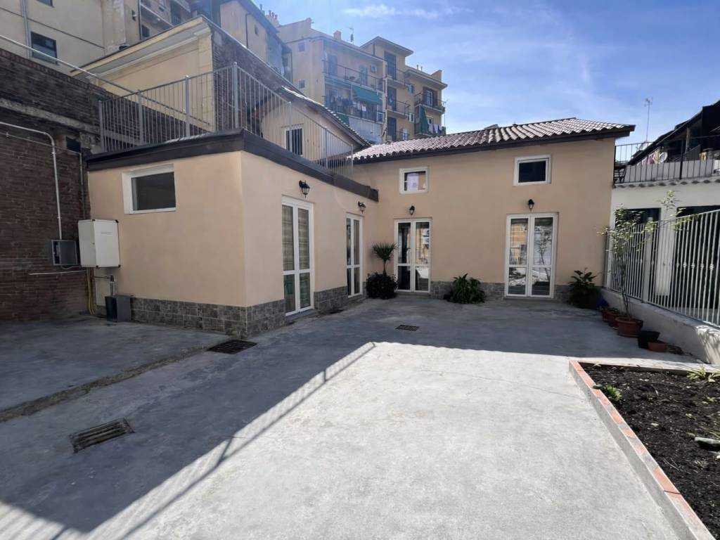 casa indipendente in vendita a Torino in zona Borgata Vittoria