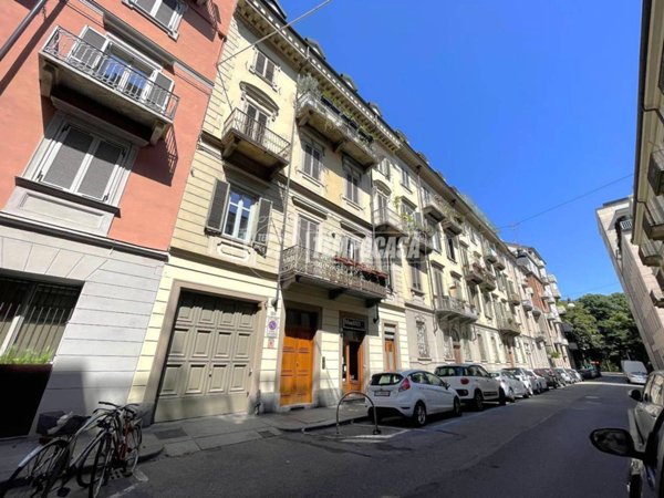 appartamento in vendita a Torino in zona San Salvario