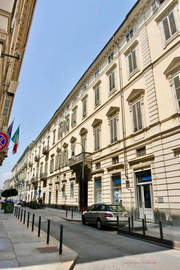 ufficio in vendita a Torino in zona Centro Storico
