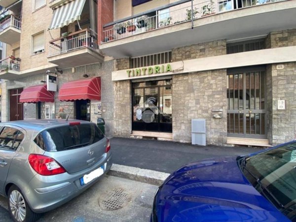 negozio in vendita a Torino in zona Pozzo Strada