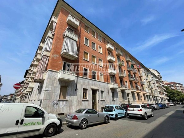 appartamento in vendita a Torino in zona Campidoglio