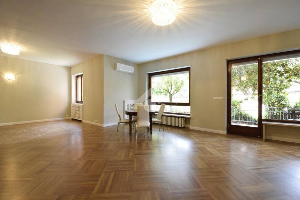 appartamento in vendita a Torino in zona Santa Margherita