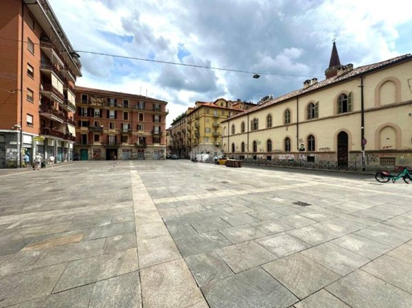 negozio in vendita a Torino in zona Vanchiglia