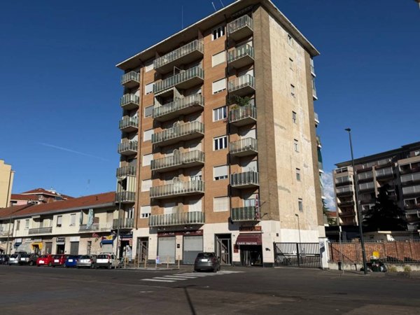 appartamento in vendita a Torino in zona Vallette