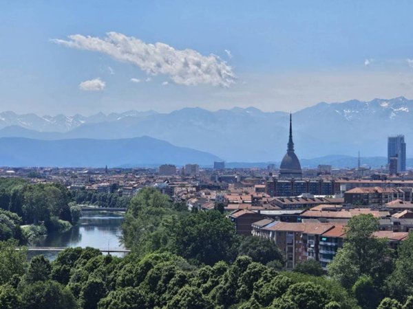 casa indipendente in vendita a Torino in zona Madonna del Pilone