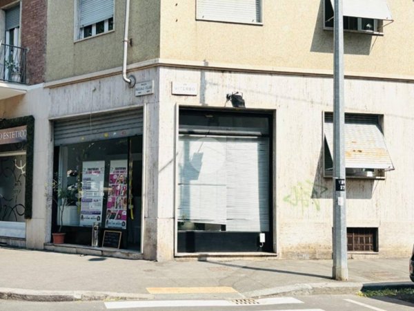 negozio in vendita a Torino in zona Madonna di Campagna