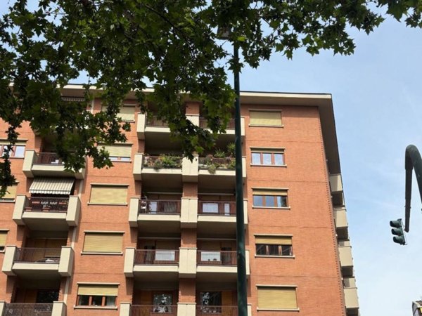 appartamento in vendita a Torino in zona Mirafiori Nord