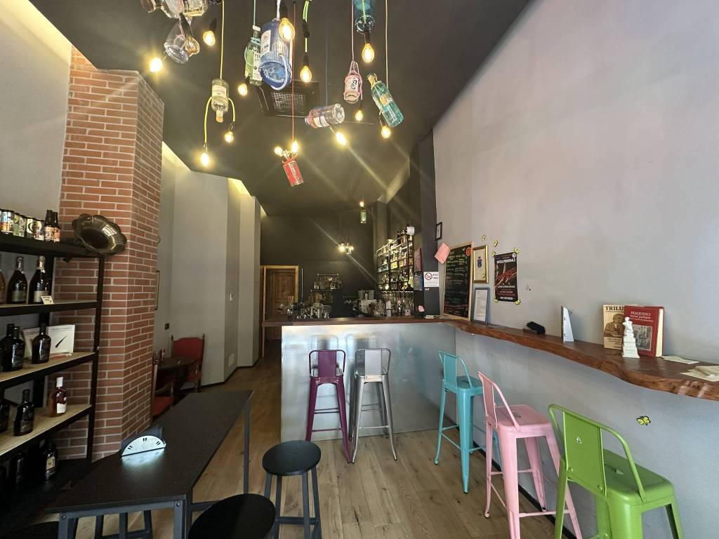negozio in vendita a Torino in zona Santa Rita
