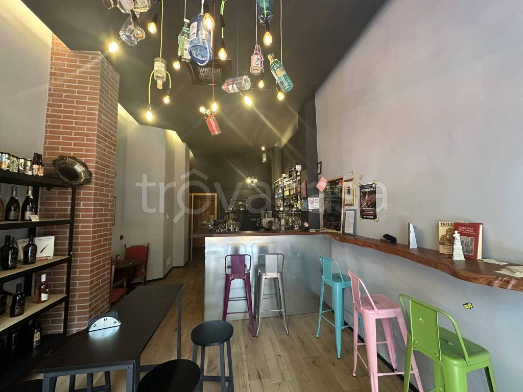 negozio in vendita a Torino in zona Santa Rita