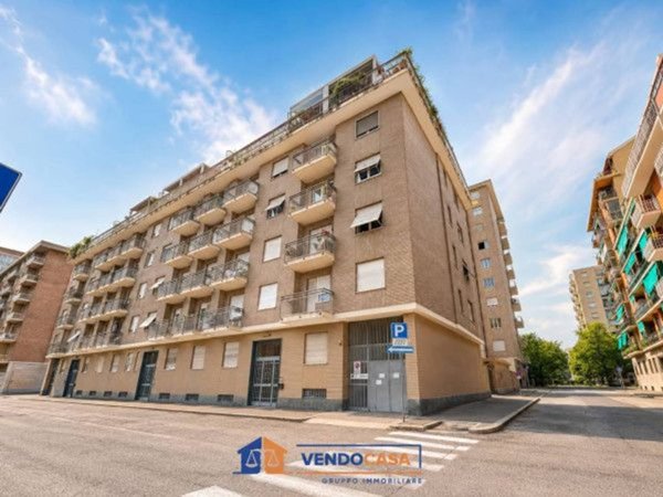 appartamento in vendita a Torino in zona Lingotto