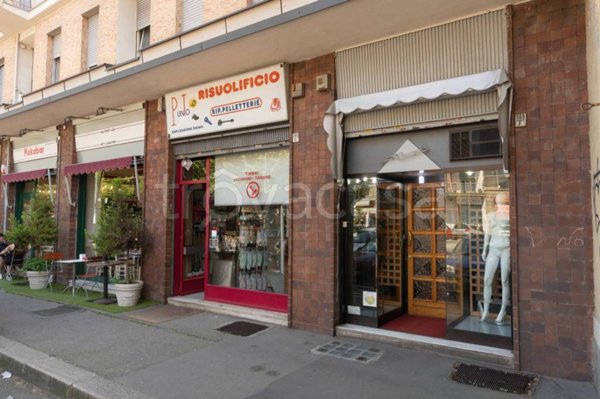 negozio in vendita a Torino in zona Rebaudengo