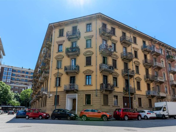 appartamento in vendita a Torino in zona Cenisia