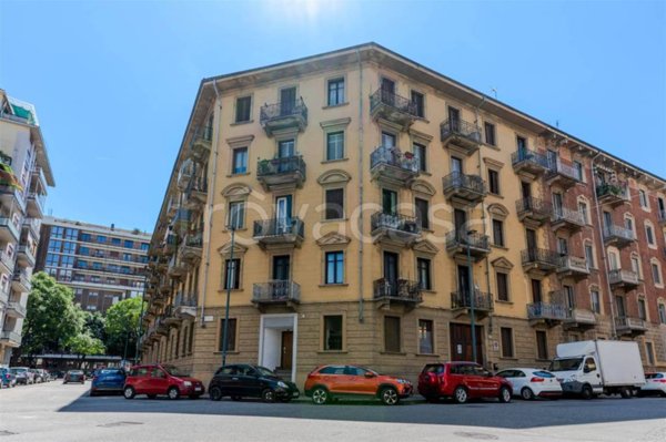 appartamento in vendita a Torino in zona Cenisia