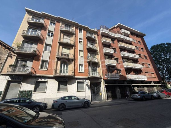 appartamento in vendita a Torino in zona Cit Turin