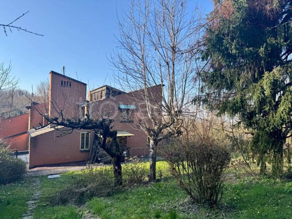 casa indipendente in vendita a Torino in zona Val Salice