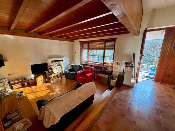 casa indipendente in vendita a Torino in zona Val Salice