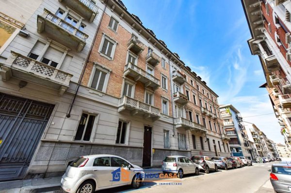 appartamento in vendita a Torino in zona Cit Turin