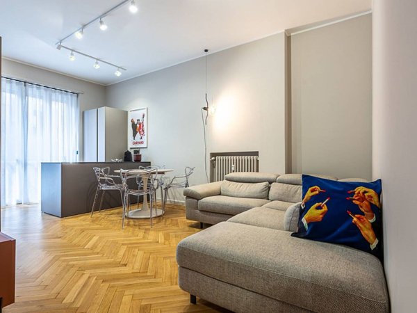 appartamento in vendita a Torino in zona Cit Turin