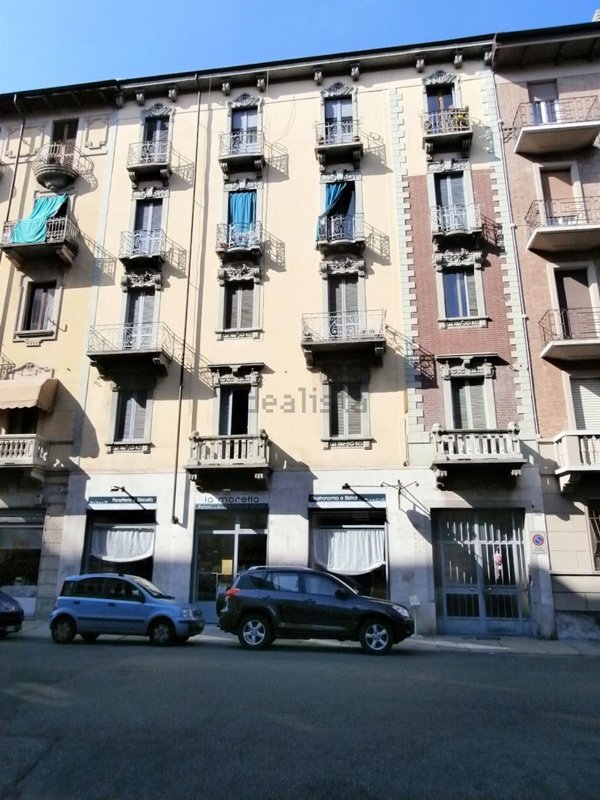 appartamento in vendita a Torino in zona Cenisia