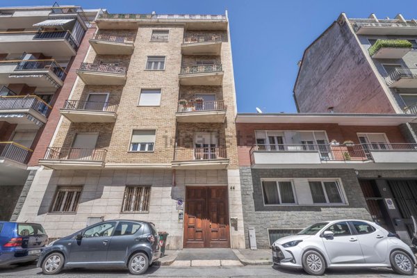 appartamento in vendita a Torino in zona Cenisia
