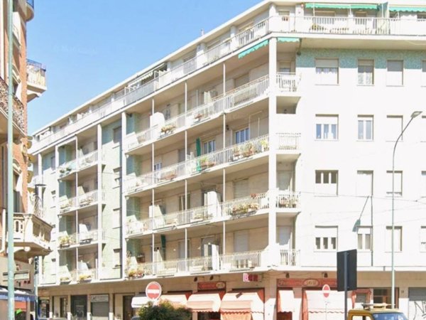 negozio in vendita a Torino in zona Borgata Vittoria