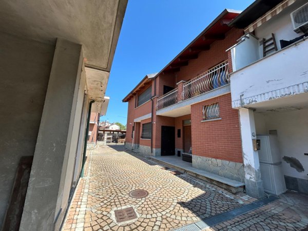 casa semindipendente in vendita a Torino