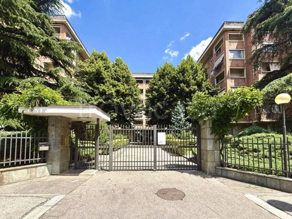appartamento in vendita a Torino in zona Mirafiori Sud