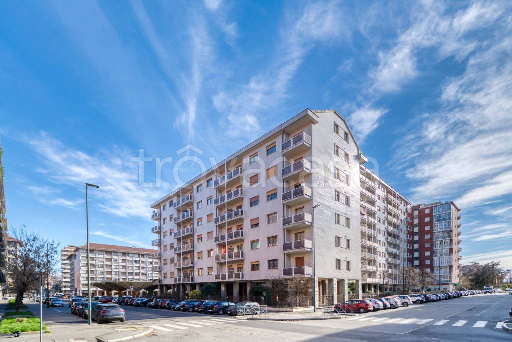 appartamento in vendita a Torino in zona Mirafiori Nord