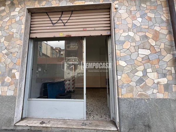 negozio in vendita a Torino in zona Lingotto