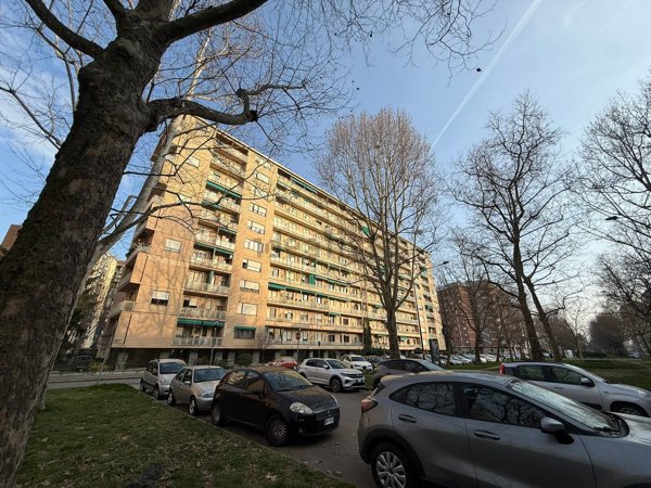 appartamento in vendita a Torino in zona Mirafiori Nord