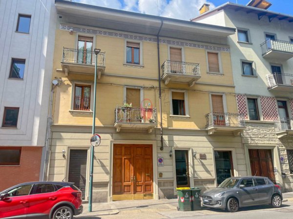 negozio in vendita a Torino in zona Santa Rita