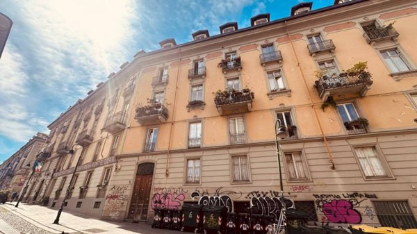 appartamento in vendita a Torino in zona Aurora