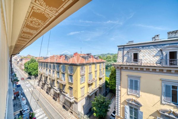 appartamento in vendita a Torino in zona Vanchiglia