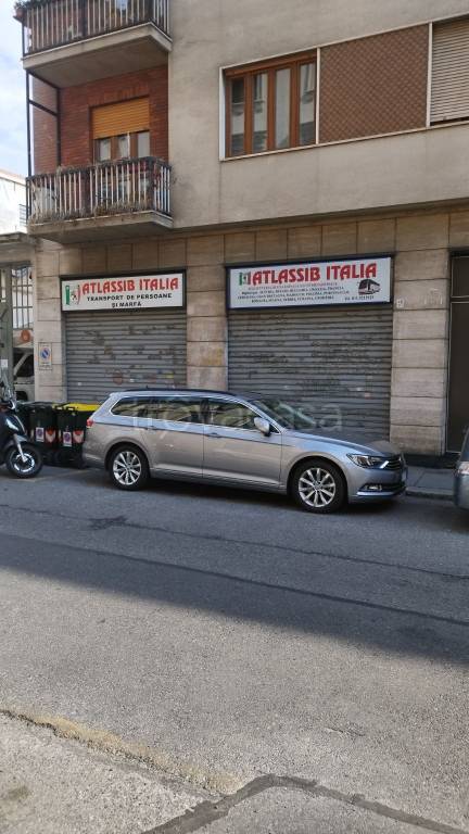 negozio in vendita a Torino in zona Aurora